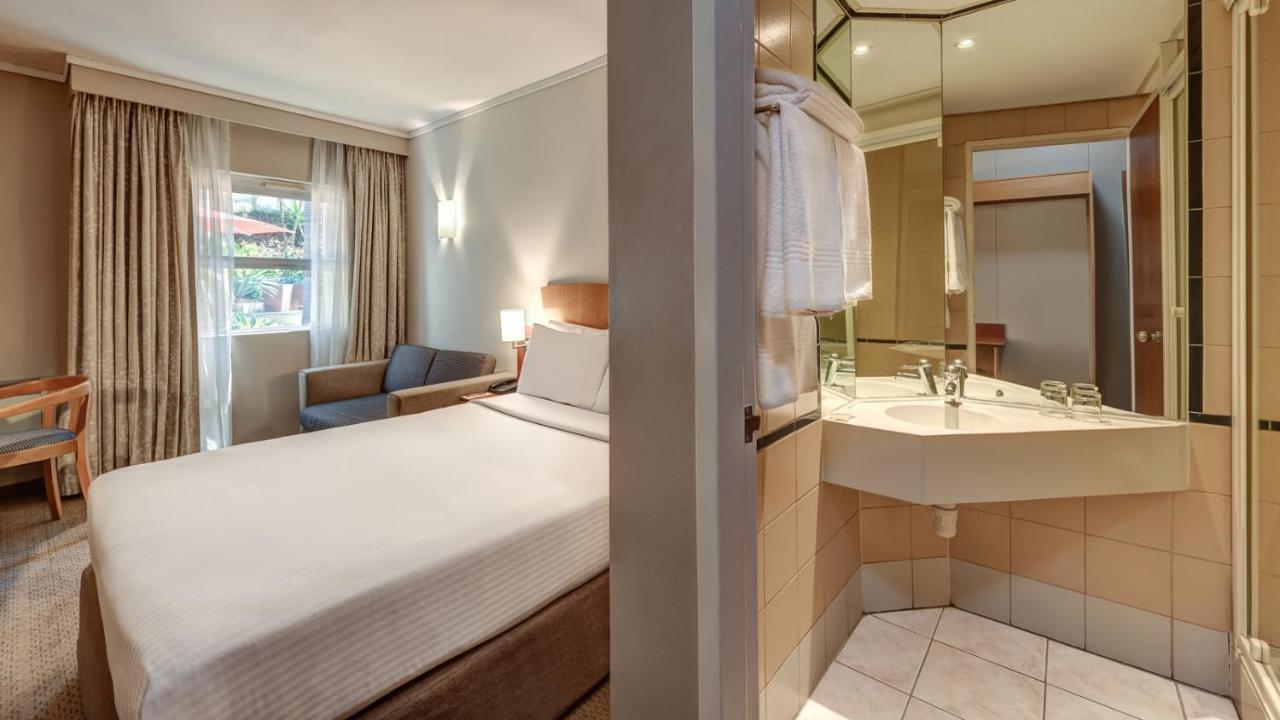 Stayeasy Pretoria-Noord Exteriör bild